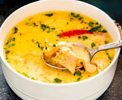 CIORBĂ DE BURTĂ