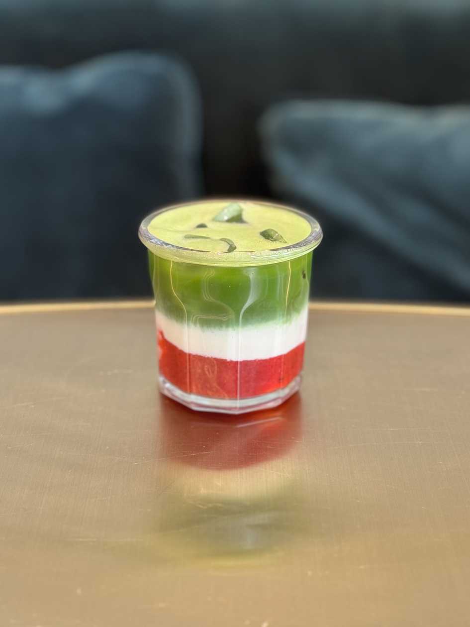 АЙС-МАТЧА ПОЛУНИЦЯ