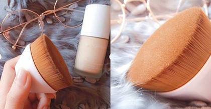 Pink Seamless Finish Foundation Brush