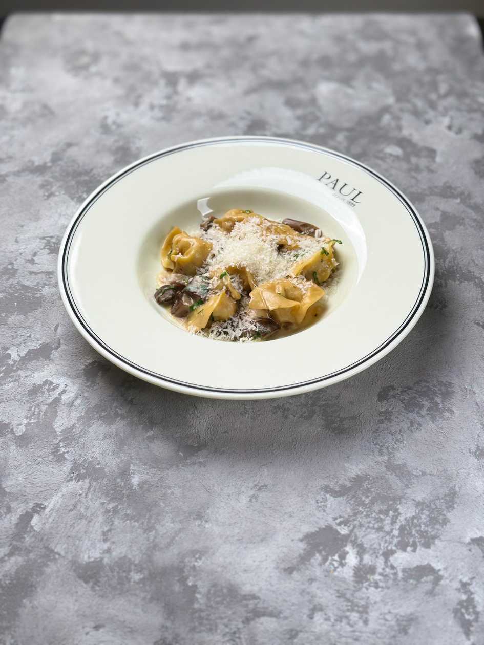 Тортелліні з кроликом | соус Вінблан