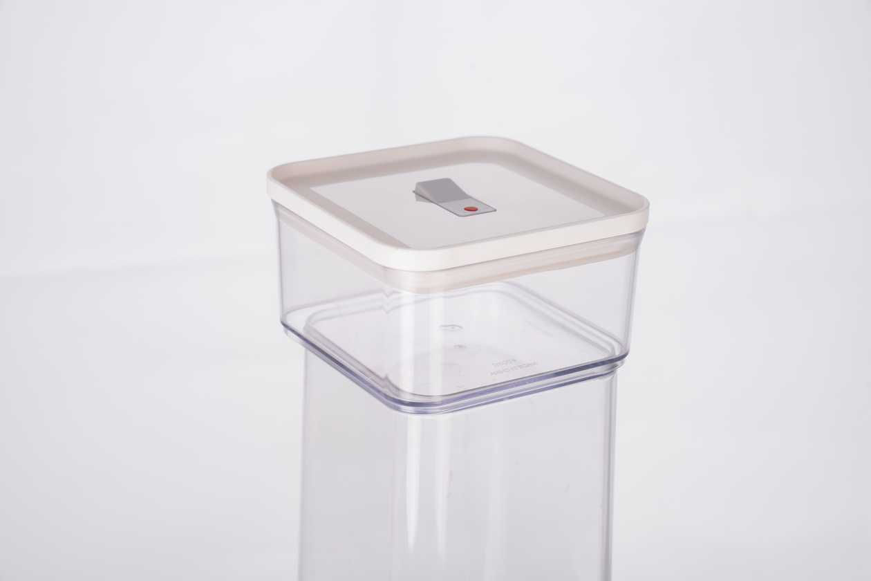 White Food Container with Valve 400mL (Small)