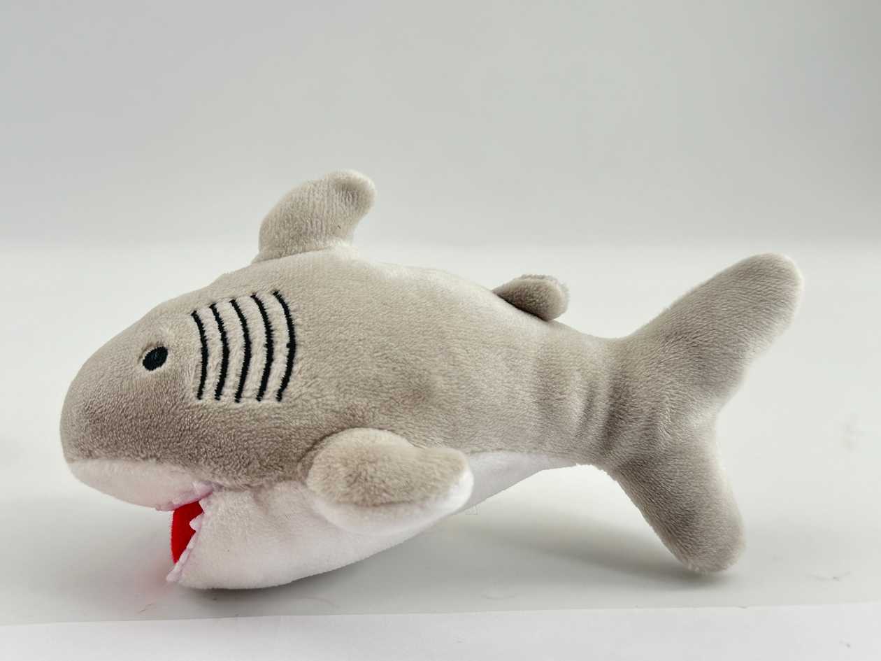 5in. Shark Plush Pendant(Gray)
