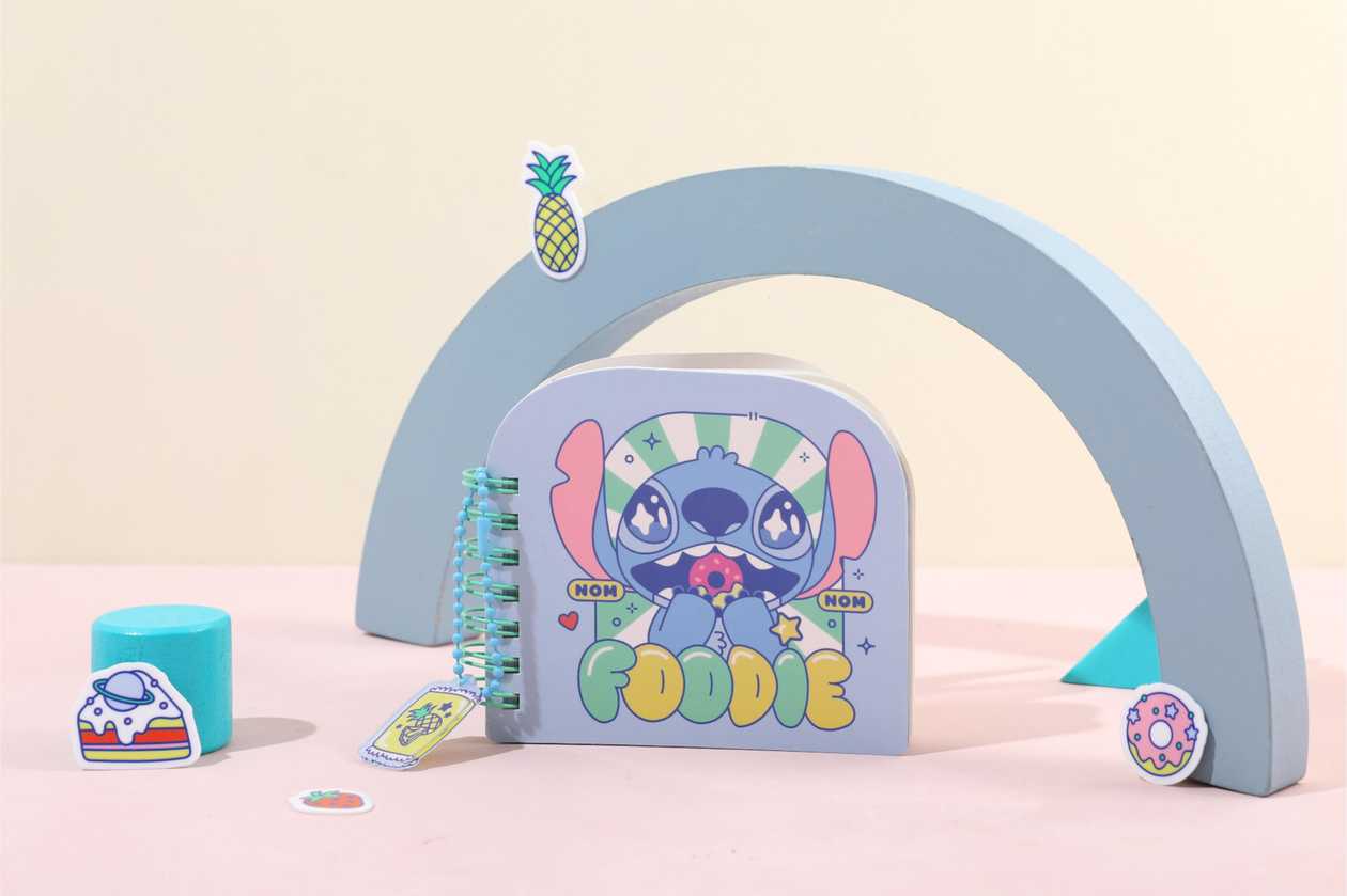 Disney Stitch Dinner Party Collection Pendant Holographic Wire-bound Book (Stitch, 64 Sheets)