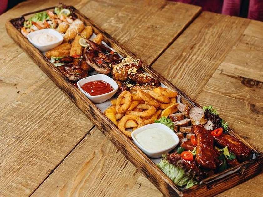 Таця "Три світи" 2000г