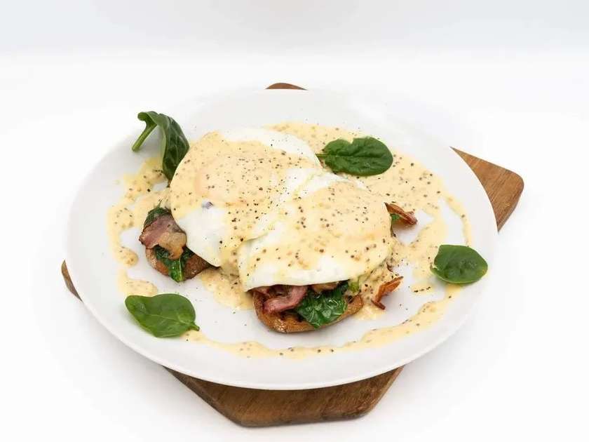 JAJA SADZONE NA GRZANKACH z burakiem