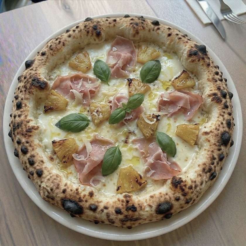 Hawaiian Pizza