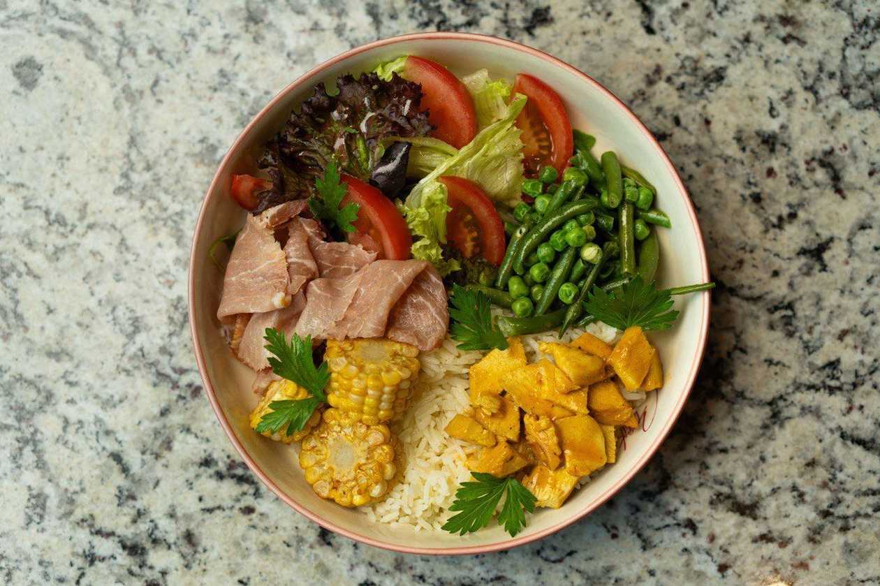 Generous Bowl, Cossack Plate with Chicken and Shovdar