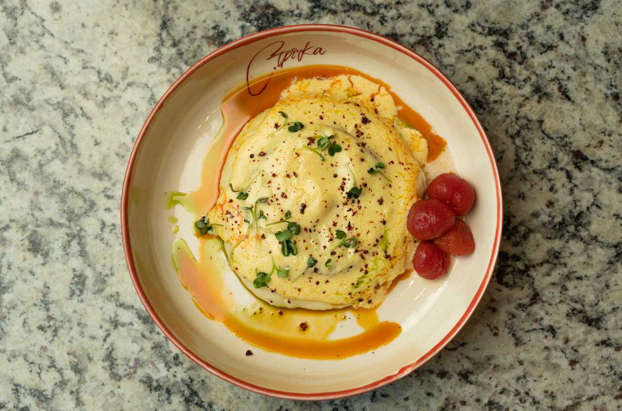 Chicken Kebab with Mashed Potatoes in Cheese Sauce