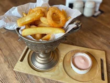 Цибулеві кільця та бараболі-човники