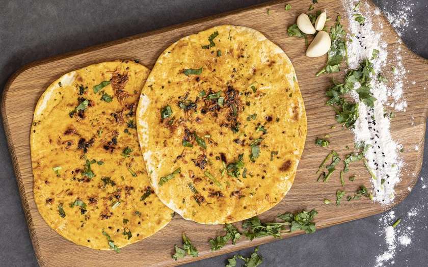 Garlic naan