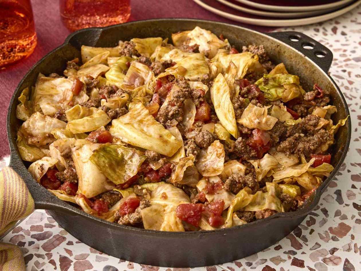 Varza la cuptor cu carne din garnita