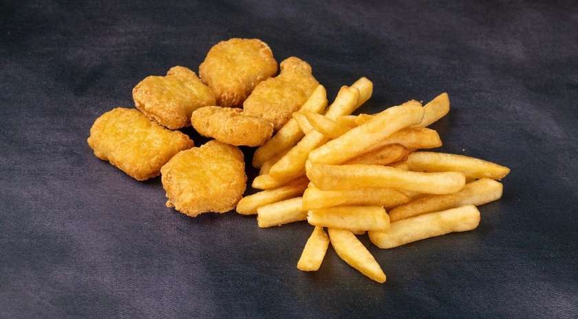 6pcs Chicken Nuggets with French Fries