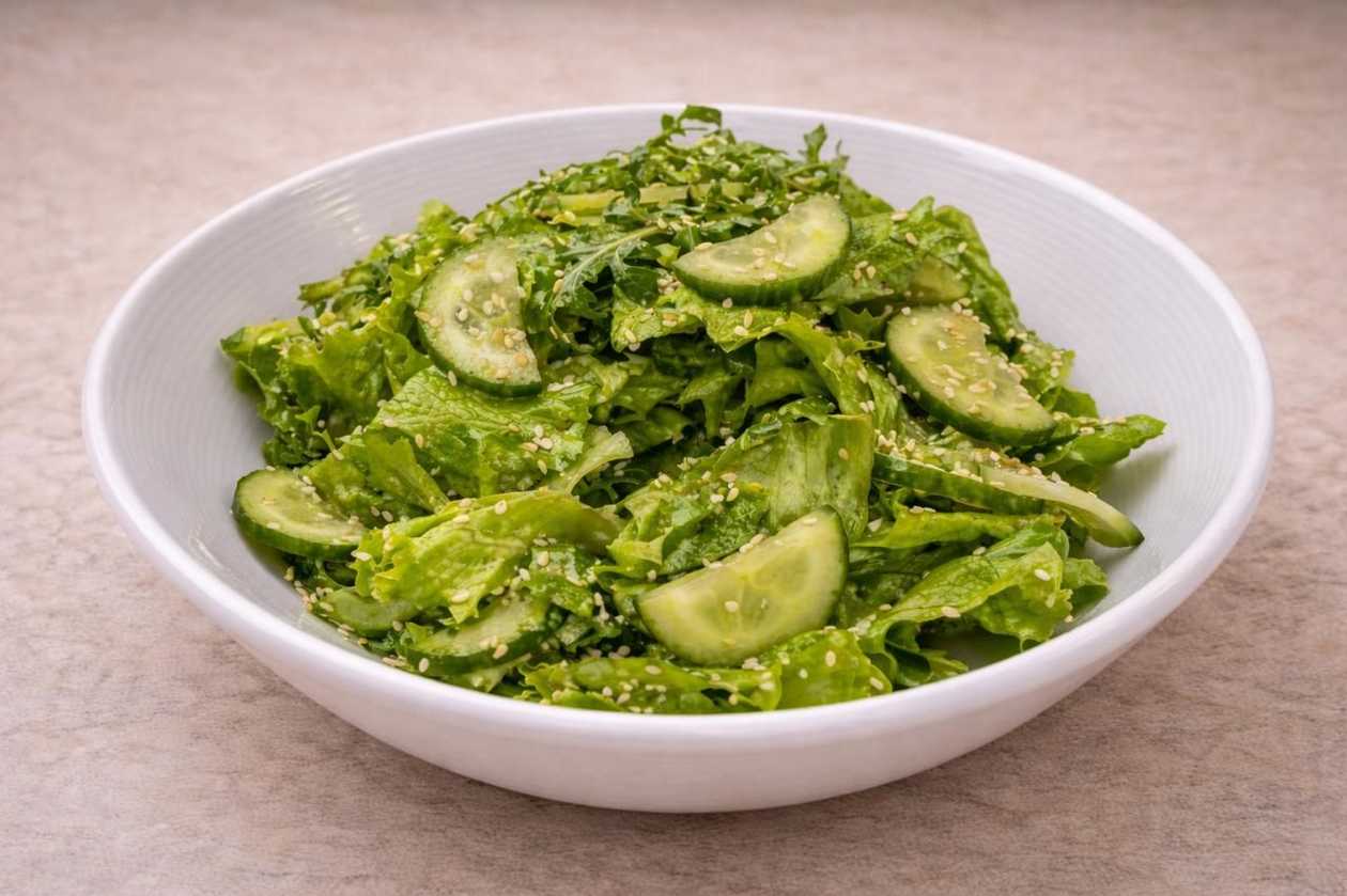 Green Salad With Honey And Mustard Sauce