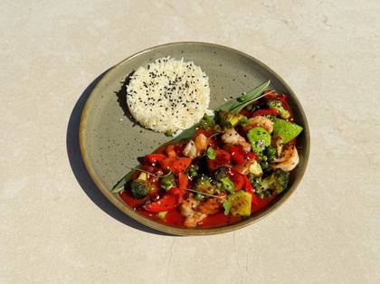 Shrimp with Vegetables in Tomato Sauce