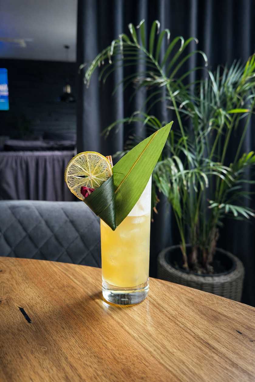 Apricot Sour Cocktail (non-alcoholic)