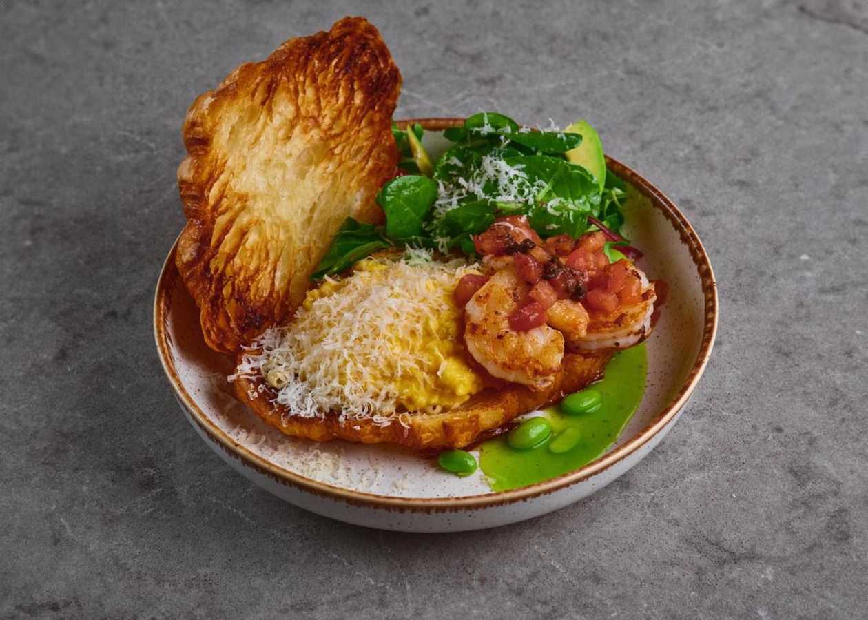 Круасан з креветкою