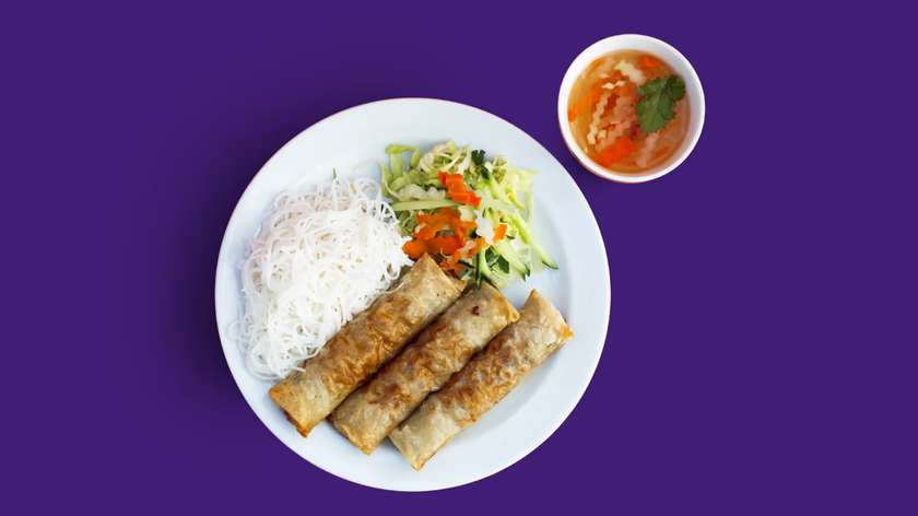 Fried spring rolls & noodles