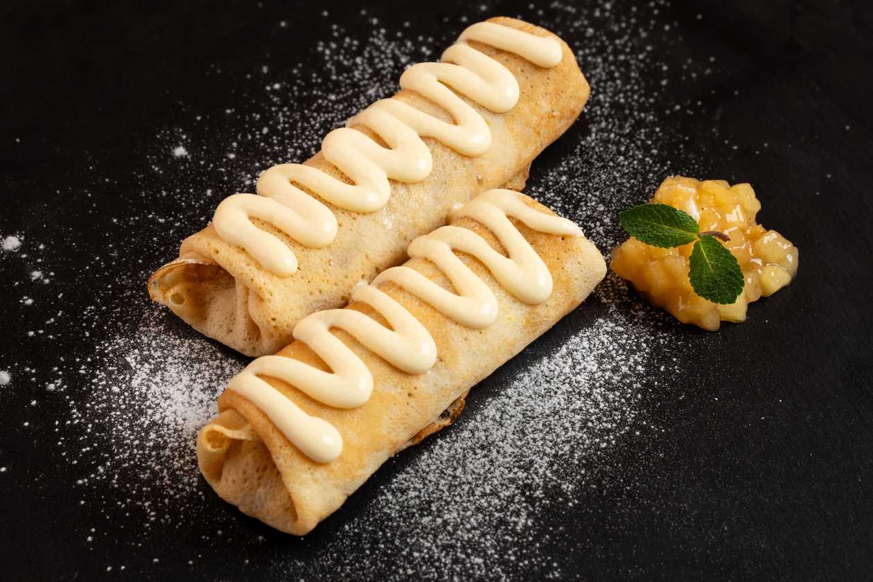 Apple Pancakes with Vanilla Cream