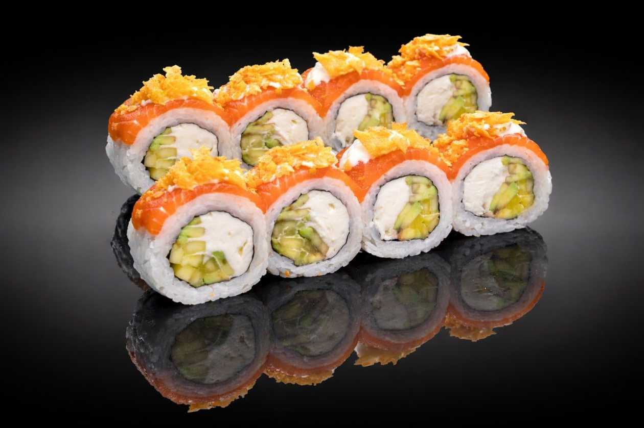 Roll Fila crunch s mangem a avokádem