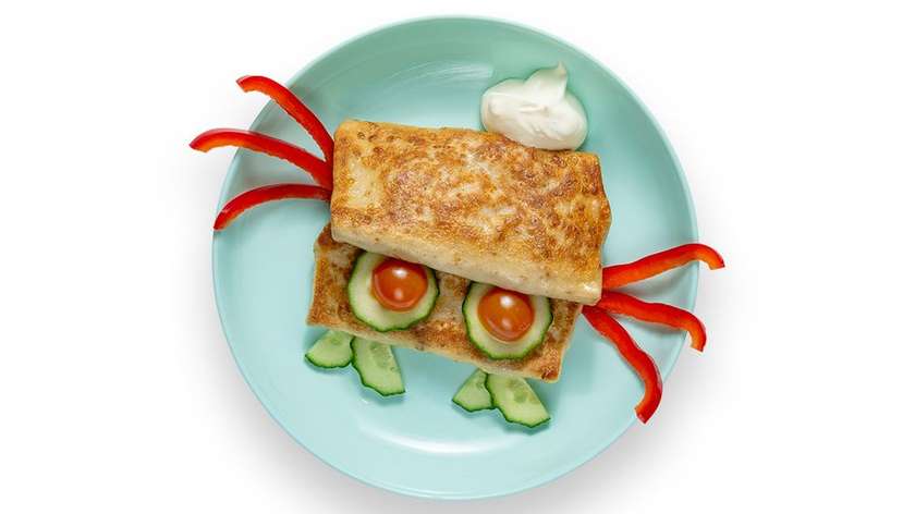 Crepes with ham and cheese