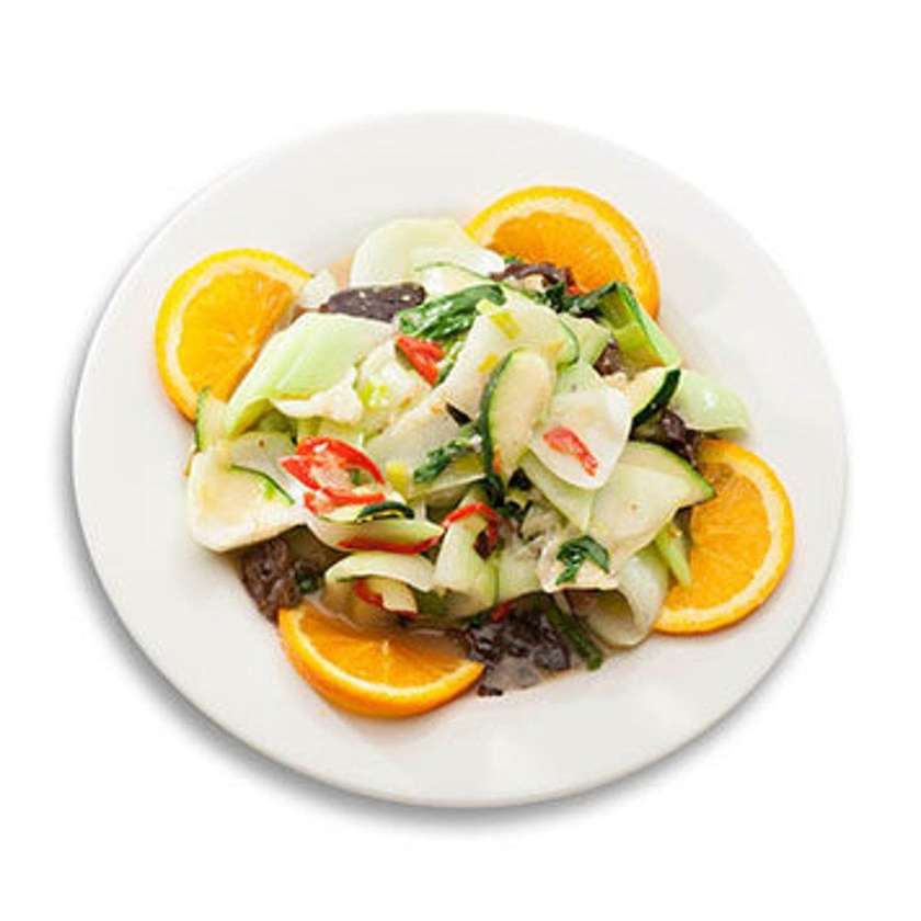 98. A selection of delicious quick-fried vegetables