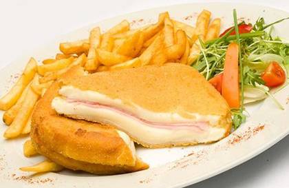 VYPRÁŽANÝ SYR SO ŠUNKOU, HRANOLKY, DOMÁCA TATÁRSKA OMÁČKA  150/200/50g  A-1,3,7