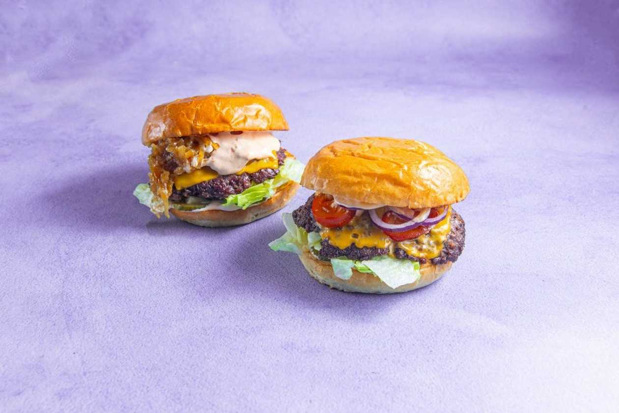 Chilli Burger+ Burger with Caramelised Onion