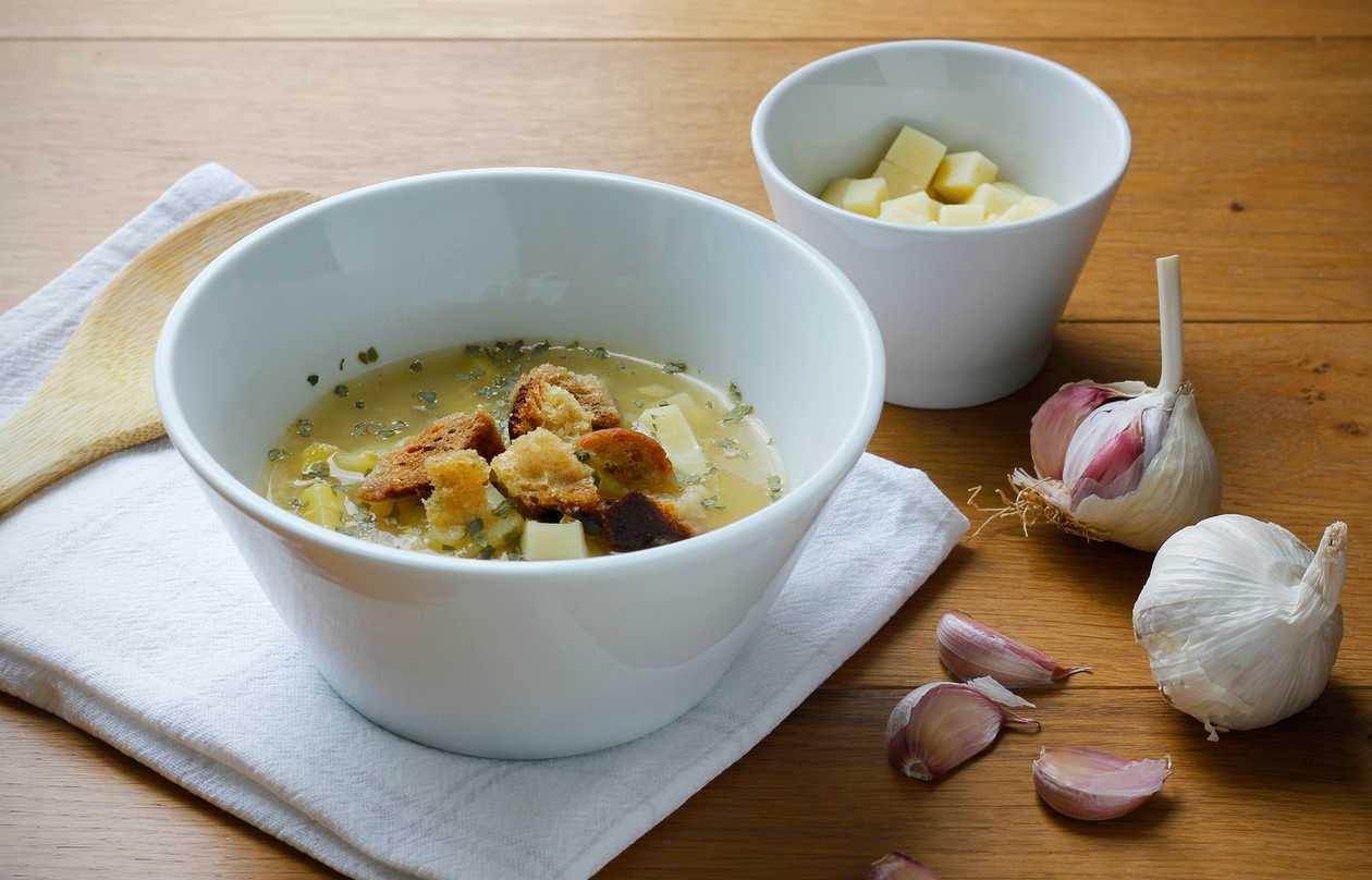Garlic Soup with Cheese and Croutons