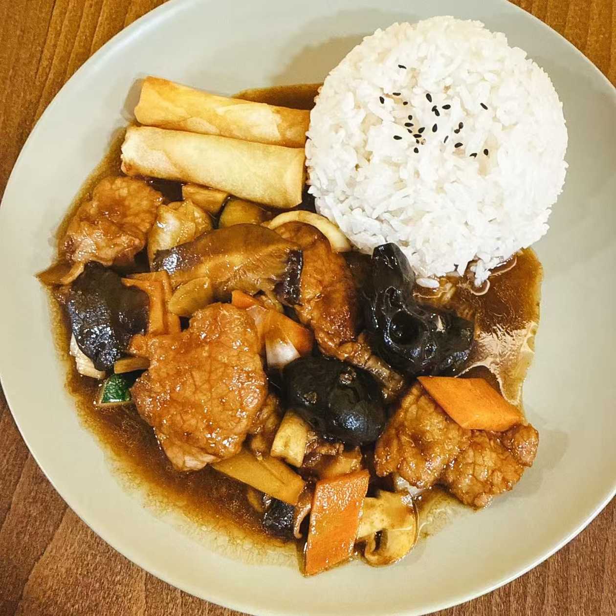 2*P3 Vaca com Bambú e Cogumelos