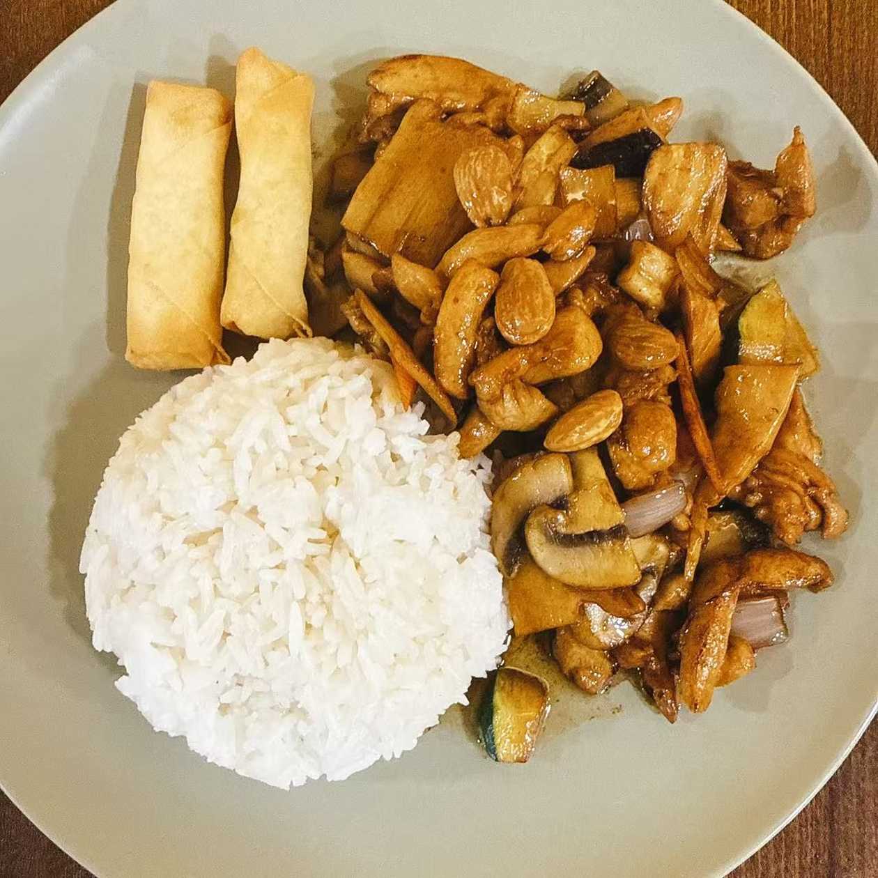 2*P13 Frango Com Amêndoas