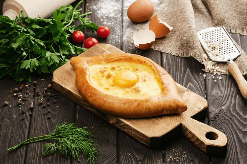 Хачапурі по-аджарськи