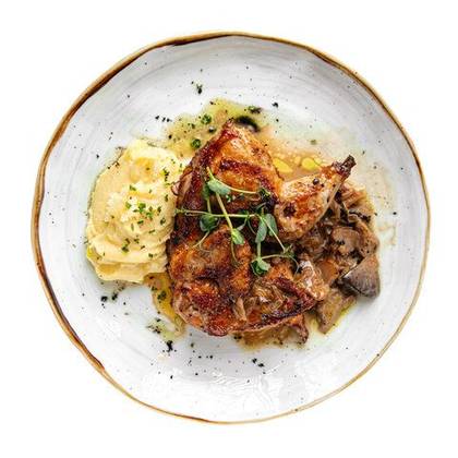 Chicken breast with port sauce, mushrooms and puree