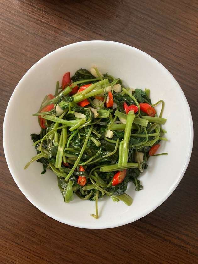Q45 Stir-Fired Water Spinach 炒空心菜