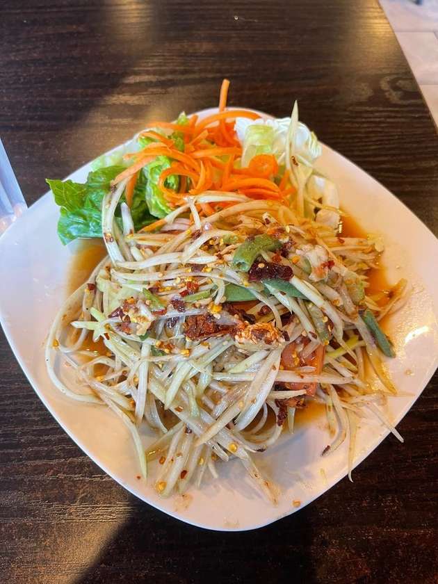 Q16 Papaya Salad 木瓜沙拉