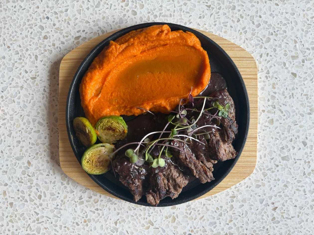 Sliced Beef Sirloin with Carrot Puree