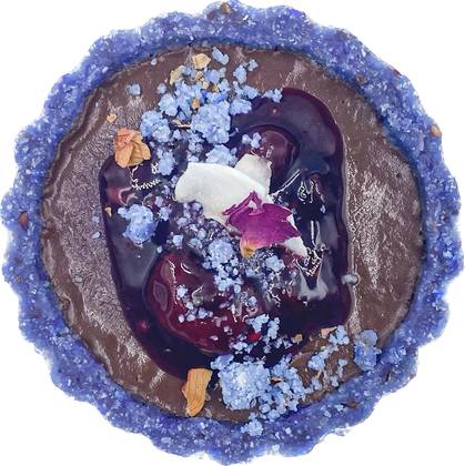 Blue Spiroulina  Mini Tart, with chocolate and berries (V)
