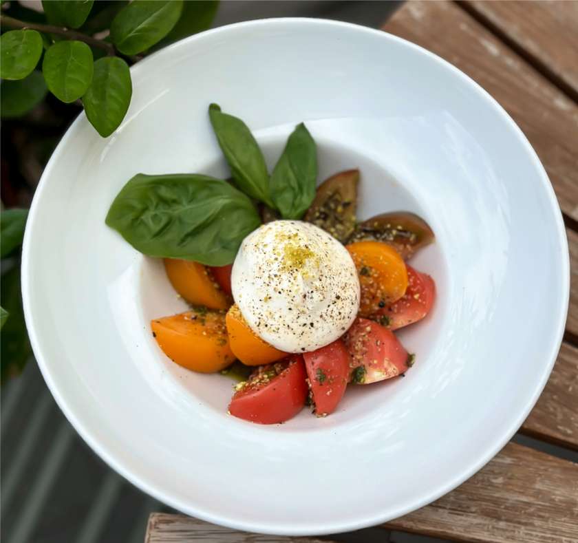 Burrata na pomidorach