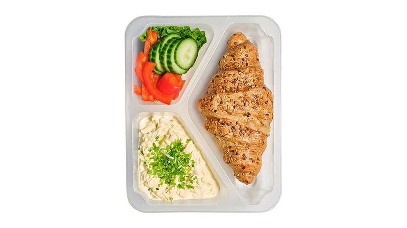 Croissant with egg paste and vegetables