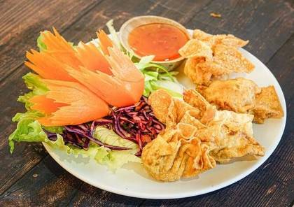 5. Tung-Thong เกี๊ยวทอด