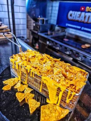 DORITOS NACHOS CHEESE LOADED FRIES 400g