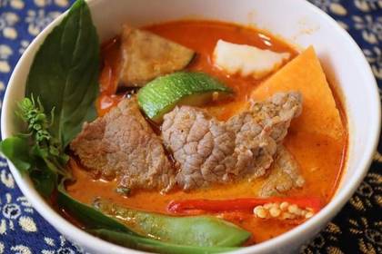17. Gang-Dang แกงแดงเนื้อ