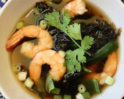 12. Gang-Jeed-Sa-Rai-Talay-Kung-Sod แกงจืดส่าหร่ายทะเลกุ้งสด