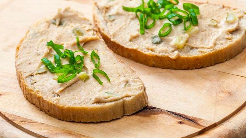 Pork Crackling Pâté with Toasted Bread