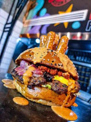 THE CALORIE MACHINE BURGR 550GR