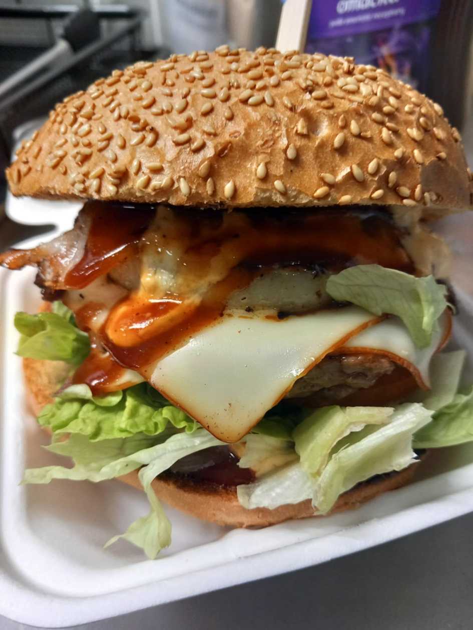 13. Hovädzí Burger