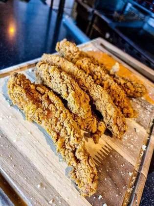 CRISPY CHICKEN STRIPS 550GR