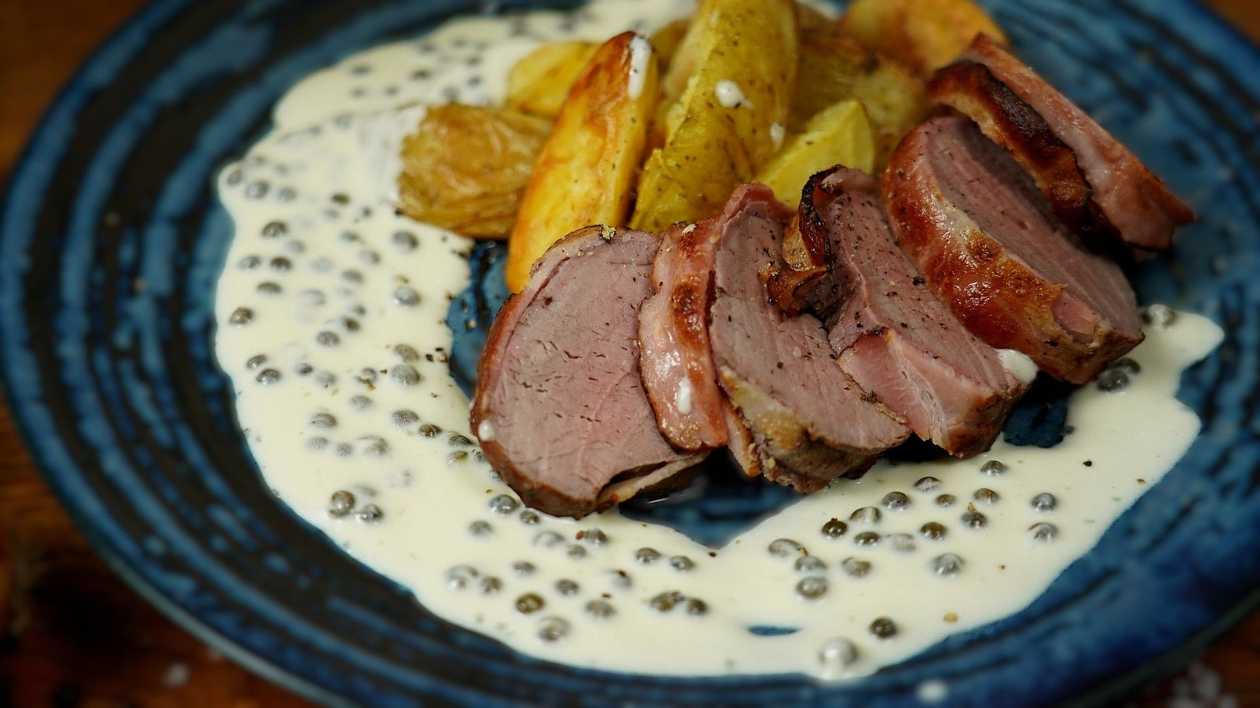 Grilled Pork Tenderloin with Pepper Sauce and Potatoes