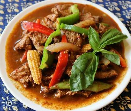 22. Nea-Pad-Kra-Phraw เนื้อผัดกระเพรา