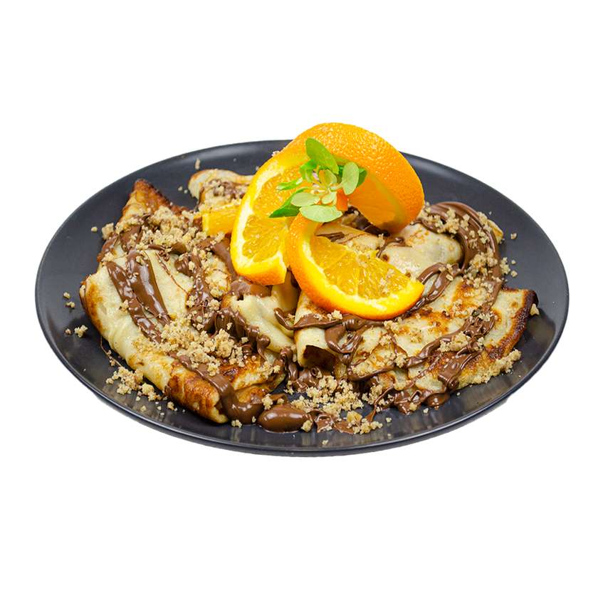 Palacinky s nutellou, orechová posýpka, čokoládový toping