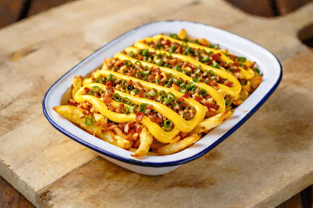 LOADED FRIES [Cheddar sauce & bacon] XL